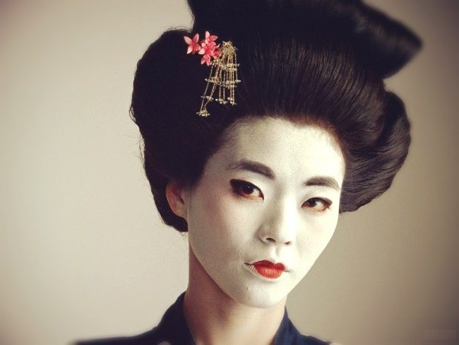 Как бороться с комплексами внешности девушке