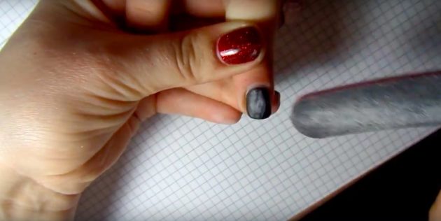 Как снять гель‑лак с помощью ацетона и фольги: Спилите верхний слой