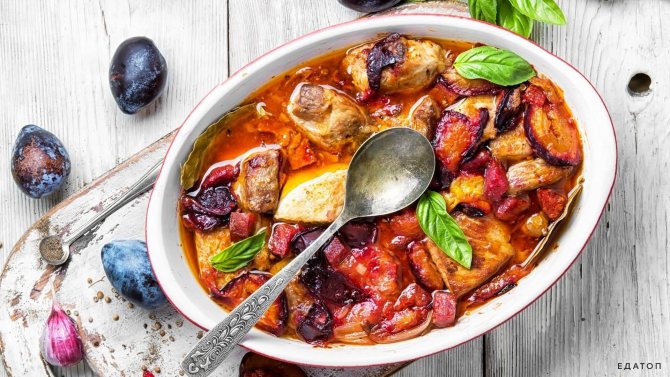 Мясной гуляш подойдет для обеда.